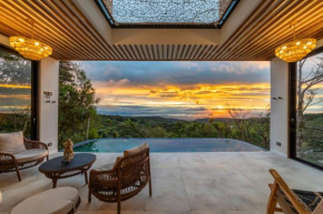 Luxury villa on the Cloud Forest Infinity Pool